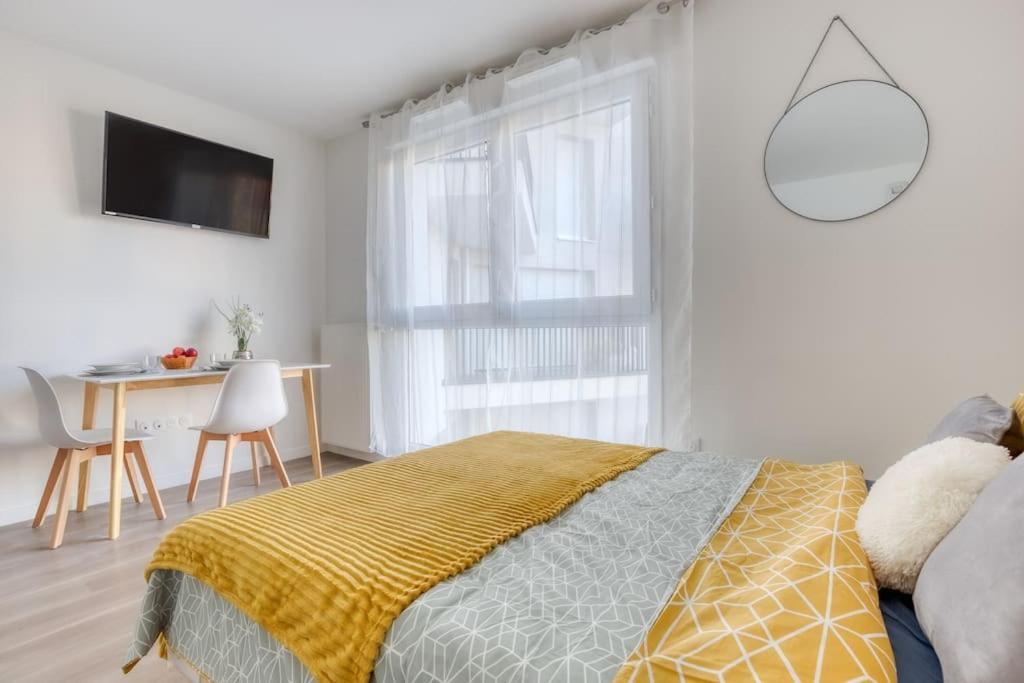 Pied-à-terre idéal pour touristes et professionnels Villeneuve-la-Garenne Exterior foto